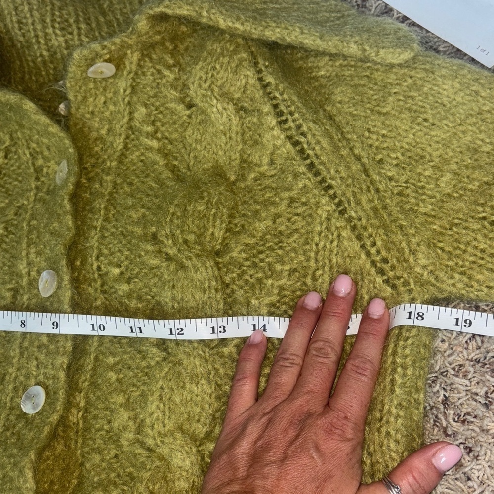 Sara’s Las Vegas wool Cable Knit Sweater - peridot - Picture 5 of 7